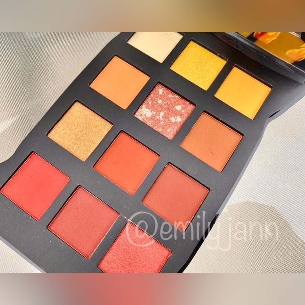 Cheetos🔥Eyeshadow Palette - Picture 8 of 10